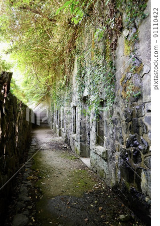 Hinoyama Gundai Ruins 4th Gundai Underground Warehouse / Hinoyama Park Hinoyama Gundai Ruins 4th Gundai Underground Warehouse / Hinoyama Park 91110422