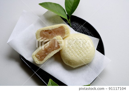 款待:柔軟可口的饅頭 款待:柔軟可口的饅頭 91117104