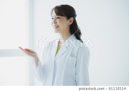 White coat female presentation 91118514