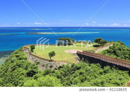 Okinawa main island scenic point Chinen Misaki Park (photographed in June, 4th year of Reiwa) Okinawa main island scenic point Chinen Misaki Park (photographed in June, 4th year of Reiwa) 91118635