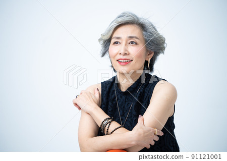 銀髮女人的肖像 91121001