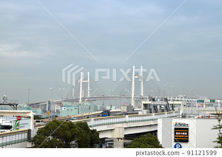 Yokohama harbor scenery from Bluff 99 Garden Yokohama harbor scenery from Bluff 99 Garden 91121599