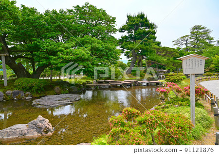金澤兼六園岩光橋 金澤兼六園岩光橋 91121876