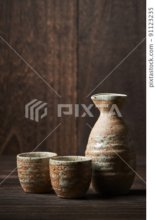 Set of sake bottle and choko Set of sake bottle and choko 91123235
