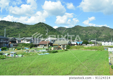 2021 年。山陽本線相井站和姬路站之間的車窗風景 91124314