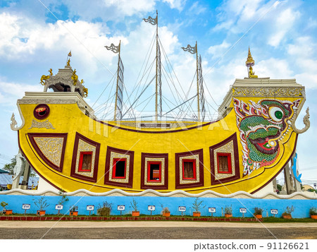 Wat Nok Pak Ta Le boat temple in Phetchaburi, Thailand 91126621