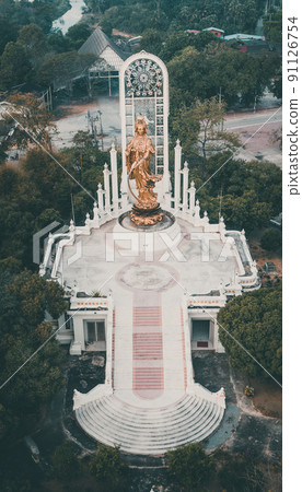 Wat Si Mahapho temple and buddha statue in Nakhon Pathom, Thailand Wat Si Mahapho temple and buddha statue in Nakhon Pathom, Thailand 91126754