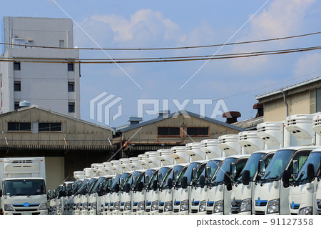 Logistics truck 91127358