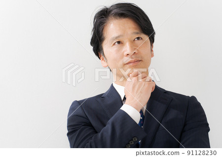 40多歲和50多歲的中間人 91128230