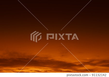 Dark sky in the evening, dark orange 91132142