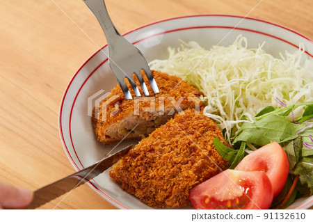 Menchi-katsu 可樂餅 Menchi-katsu 可樂餅 91132610