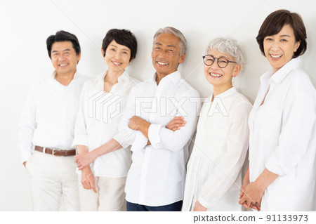 Middle generation, senior generation 91133973