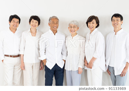 Middle generation, senior generation 91133989