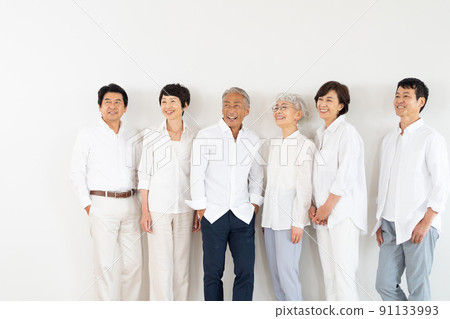 Middle generation, senior generation 91133993