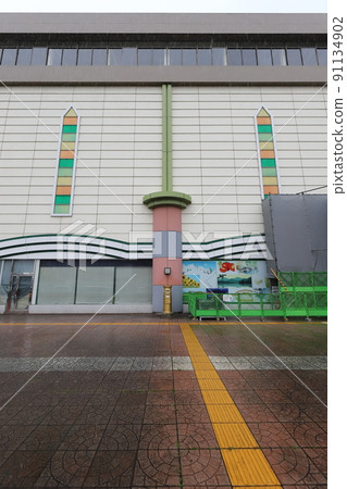 Scenery with Miyagi Osaki Maru Post (JR Furukawa Ekimae Fertility Golden Post) 91134902