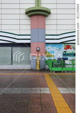 Scenery with Miyagi Osaki Maru Post (JR Furukawa Ekimae Fertility Golden Post) 91134904