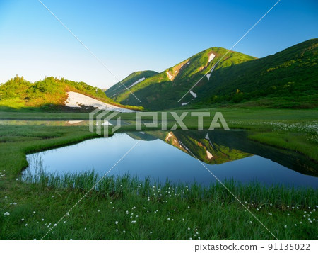 Mt. Hiuchi Morning Reflection Mt. Hiuchi Morning Reflection 91135022