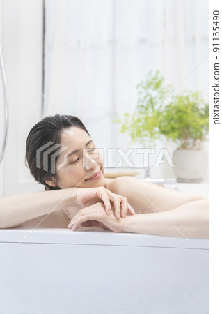 沐浴時間阿拉菲夫女人 91135490