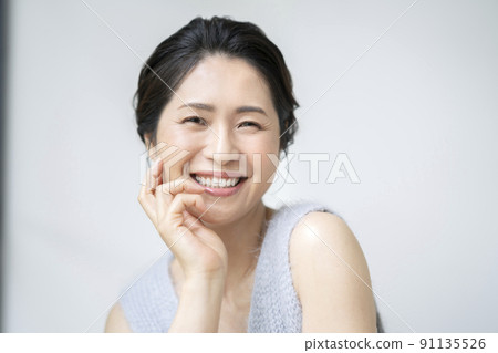 Smile Arafif woman beauty image portrait Smile Arafif woman beauty image portrait 91135526
