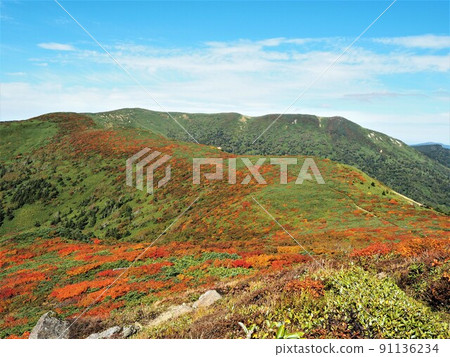 秋天的三石山 91136234