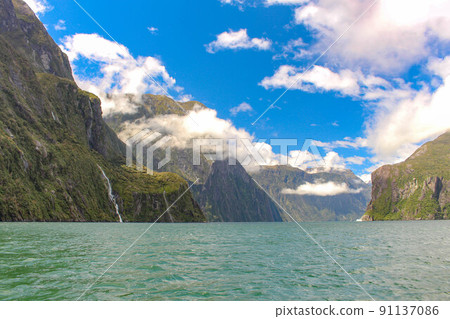 [New Zealand] Milford Sound 91137086