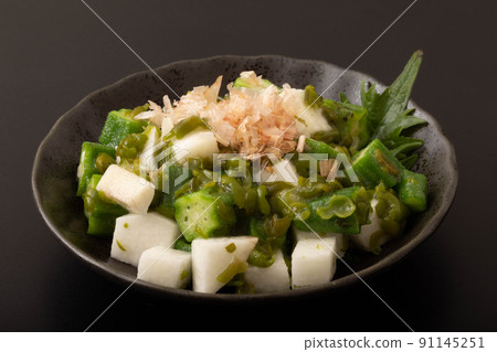 黃秋葵、薯蕷和mekabu的粘性沙拉 黃秋葵、薯蕷和mekabu的粘性沙拉 91145251