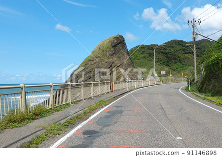Echigo Nanaura Seaside Line (Niigata City, Niigata Prefecture) with a magnificent view of the Sea of Japan Echigo Nanaura Seaside Line (Niigata City, Niigata Prefecture) with a magnificent view of the Sea of Japan 91146898