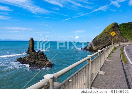 Echigo Nanaura Seaside Line (Niigata City, Niigata Prefecture) with a magnificent view of the Sea of Japan Echigo Nanaura Seaside Line (Niigata City, Niigata Prefecture) with a magnificent view of the Sea of Japan 91146901