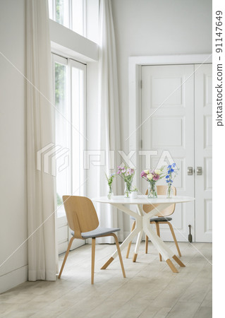 Dining table with vases, windowsill, living with flowers, image Dining table with vases, windowsill, living with flowers, image 91147649