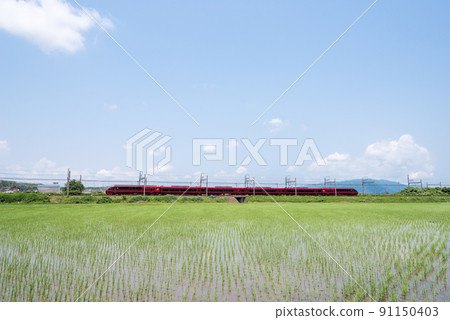 [Kintetsu Nagoya Line] Limited express train running in the countryside 91150403