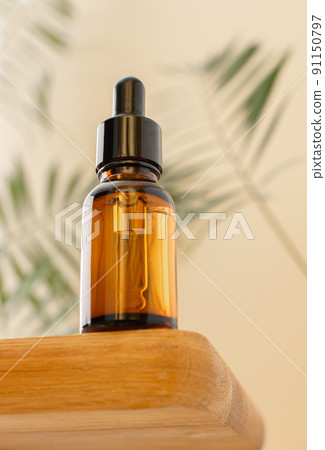 Bottom view of amber bottle 91150797