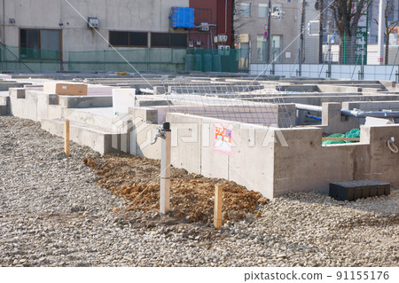 Scenery of the apartment construction site 91155176