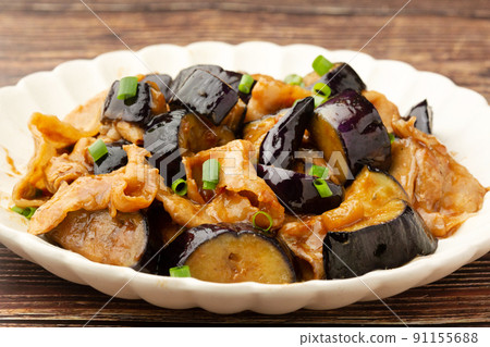 Stir-fried eggplant and pork with miso 91155688