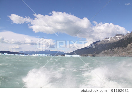 阿根廷巴塔哥尼亞的冰川和藍天 91162681