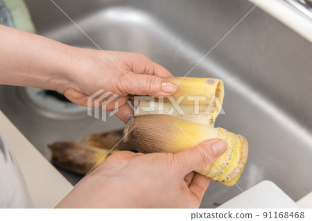 [Preparation for removing bamboo shoots, peeling] 91168468