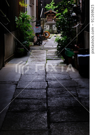 Alleyway Alleyway 91169625