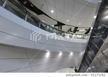 the group of Escalator at the admiralty station, hong kong 19 June 2022 the group of Escalator at the admiralty station, hong kong 19 June 2022 91171762