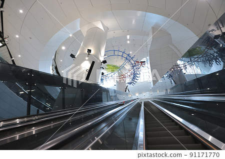 the group of Escalator at the admiralty station, hong kong 19 June 2022 the group of Escalator at the admiralty station, hong kong 19 June 2022 91171770
