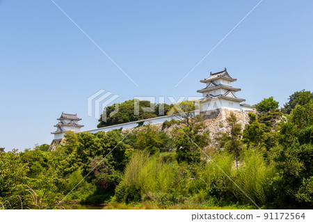 Akashi Castle surrounded by greenery Akashi Castle surrounded by greenery 91172564