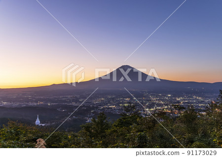 Evening view of Mt. Fuji and Gotemba City at Gotemba Hakone Line, Shizuoka Prefecture Evening view of Mt. Fuji and Gotemba City at Gotemba Hakone Line, Shizuoka Prefecture 91173029