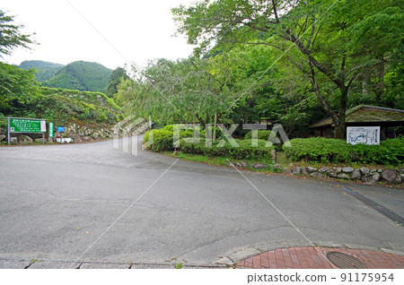 福岡縣浮葉市的觀光景點,可以欣賞溪谷之美的春之瀧公園 福岡縣浮葉市的觀光景點,可以欣賞溪谷之美的春之瀧公園 91175954