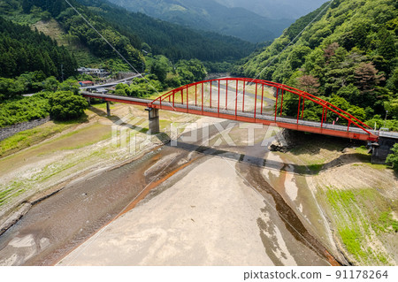 Kinsha Lake in Shikokuchuo City, Ehime Prefecture, famous for bass fishing 91178264