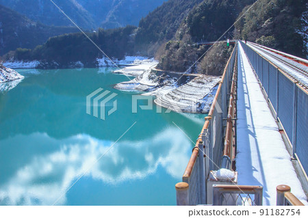 3月下雪時奧尾湖城站的景色 3月下雪時奧尾湖城站的景色 91182754