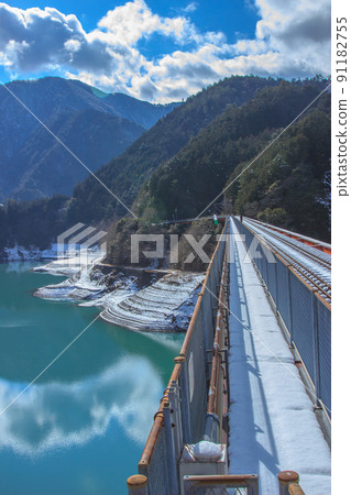 3月下雪時奧尾湖城站的景色 3月下雪時奧尾湖城站的景色 91182755