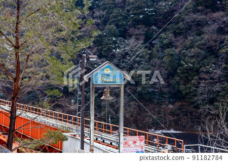 3月下雪時奧尾湖城站的景色 3月下雪時奧尾湖城站的景色 91182784