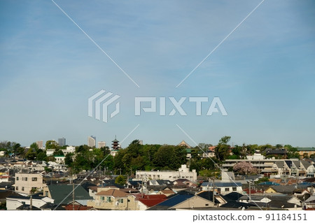 In the distant view of Ikegami Honmonji, you can also see Mt. Fuji with snow. In the distant view of Ikegami Honmonji, you can also see Mt. Fuji with snow. 91184151