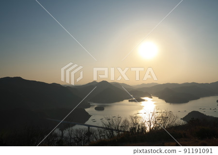 《Okayama Prefecture》 On a sunny day, the scenery of Setonaikai National Park Yudachiukeyama 91191091