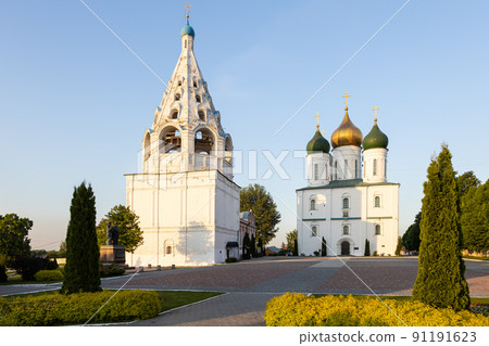 Assumption Cathedral with bell tower in Kolomna 91191623