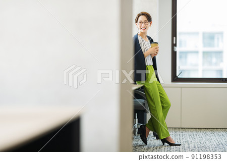 時尚職業女性肖像 91198353