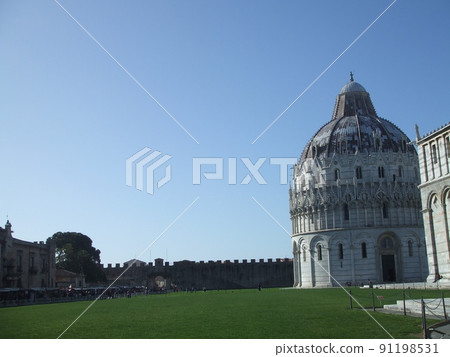 Battistero and cathedral in Pisa 91198531